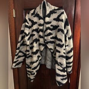 Women’s plus cardigan jacket
